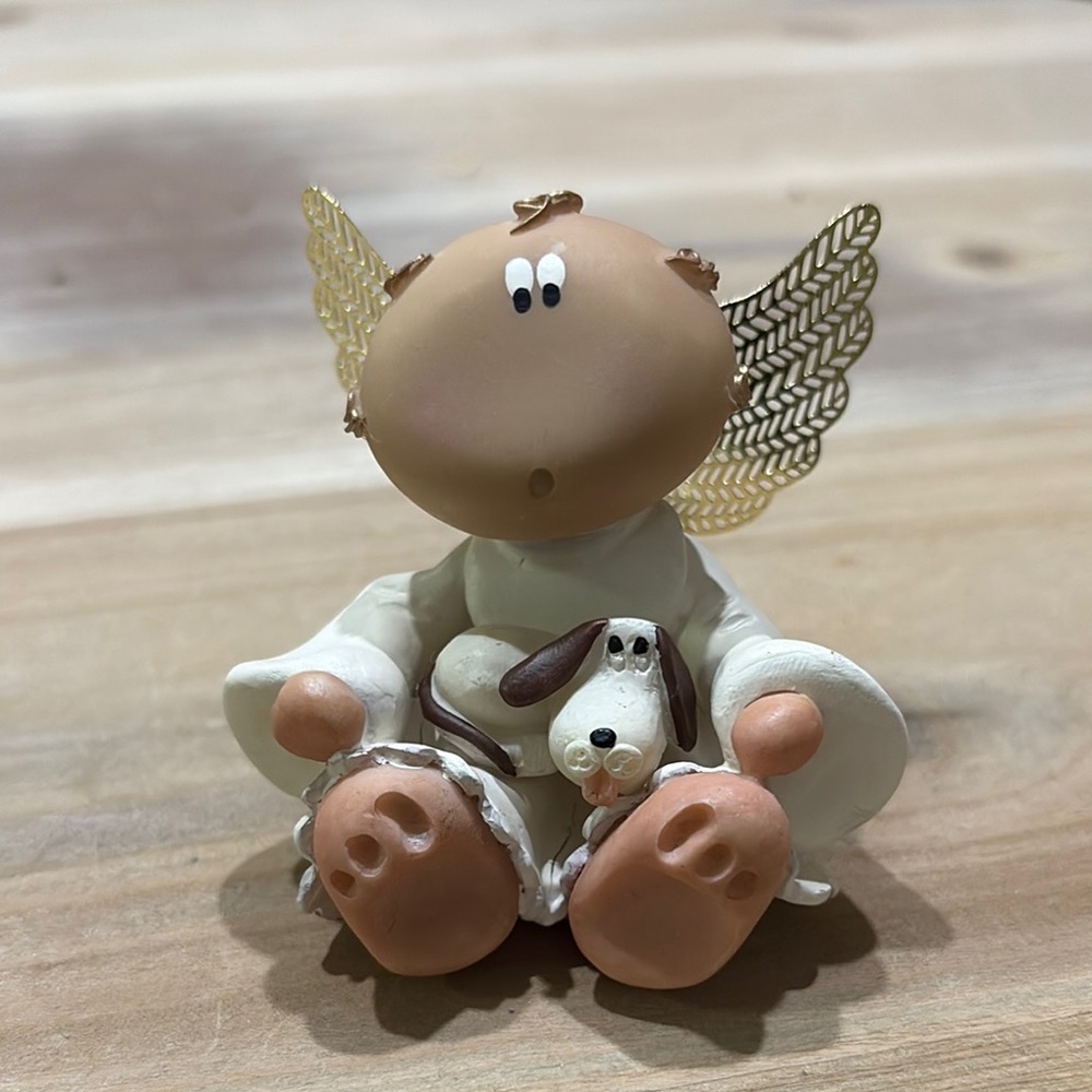 2001 Angel Cheeks Figurine Angel With Dog 21804 Russ Berrie Kirks Kritter
